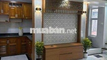 Tập thể Bách Khoa 2 thoáng 4PN full đồ 100m2 ô tô đỗ chân cầu thang