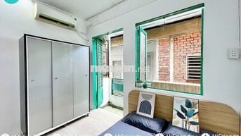PHÒNG MỚI, BAN CÔNG 5tr5, cửa sổ 4tr Q1.
