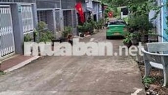đất khối 7 thành nhất . nhà xây hết xung quanh