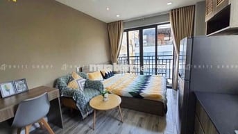 Căn Hộ Ban Công Mới Xây Phú Nhuận Gần Phan Xích Long Trường Sa Quận 1