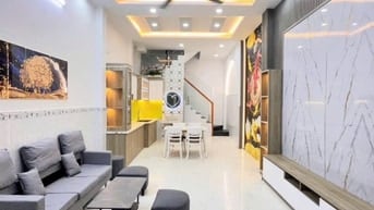 Nhà Mới Dọn Vào Ở Ngay HXH Lê Văn Quới 