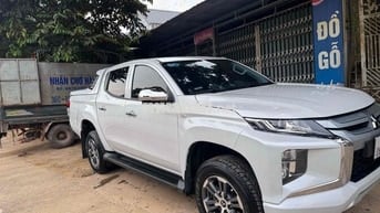 Mitsubishi Triton 2023 4x2 AT - 290000 km