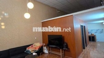 Nhà 60m2 có 2pn 2máy lạnh 1wc Hiệp Bình HBC 7triệu
