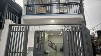 Nhà 2 mặt tiền, 1 trệt 1 lầu, DT 4x10m 585tr Long An