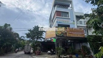 CHO THUÊ NHÀ LÔ GÓC PHÚ MỸ FULL NỘI THẤT CAO CẤP
