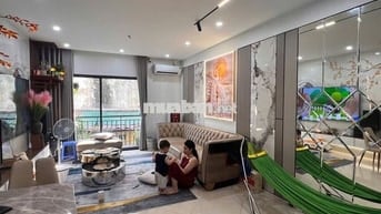 NHÀ MỚI ĐẸP – Ô TÔ VÀO NHÀ – GẦN PHỐ – VỊ TRÍ KIM CƯƠNG – SỔ HOA HẬU