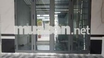 Nhà mới xây kiên cố, vào ở ngay, đầu đường quốc lộ 1A