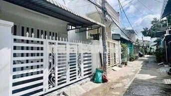 Nhà 2 phòng 2 máy lạnh hẻm LT12-20 Nguyễn Văn Cừ
