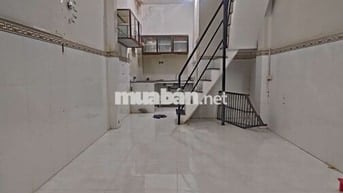 Nhà 1trệt 1lầu có 1pn 1wc khu dân cư HBC 1tỷ450