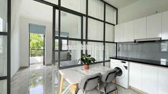Căn Hộ 1PN Ban Công 40m2 - Máy Giặt Riêng - Ngay Bờ Kè Hoàng Sa