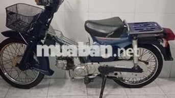 Xe máy Honda Cub màu xanh đã sử dụng
