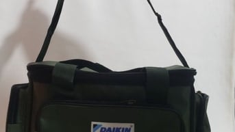 Túi xách. Sezi 43. Dùng đựng.  Đồ sửa chữa. 