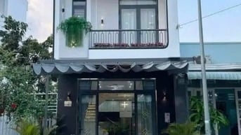Nhà ngộp Tân Bình ở P4 Hoàng Việt DT 49m2 giá 2tỷ650tr.SHR chính chủ