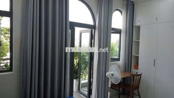 Phòng Cao Cấp có Ban công Hoàng Diệu 2 ngay ĐH Ngân Hàng, SPKT TP.HCM