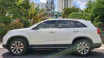 Kia Sorento đk lần đầu t8.2017 máy xăng . Mới 98%