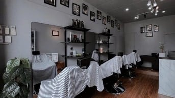 CHO THUÊ 15 TRIỆU/THÁNG HD 5 NĂM TIỆM HÓT TÓC CHÍNH CHỦ GIÁ 4 TỶ 550