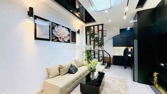 NHÀ ĐẸP TÔN ĐỨC THẮNG – 5 TẦNG FULL NỘI THẤT – Ở NGAY