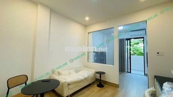 CHO THUÊ CĂN HỘ 1 PHÒNG NGỦ CHO NUÔI PET CÓ BAN CÔNG NGAY TRUNG TÂM