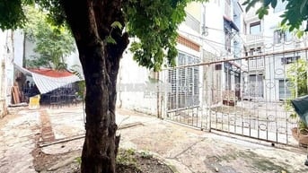 CHO THUÊ MẶT BẰNG SÂN VƯỜN 134M2 2 MẶT TIỀN HẺM HÙNG VƯƠNG