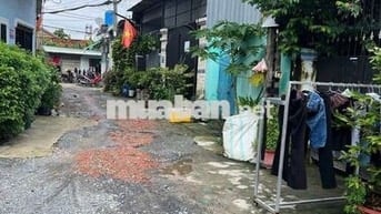 Bán nhà sổ Hồng riêng gần chợ thới tứ