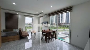 Phòng view bờ hồ, 300m đến UFM, gần KCX cầu Tân Thuận, chợ Tân Mỹ, Q4