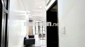 phòng ban công siêu thoáng rộng rãi full nội thất có 1  phòng duy nhât