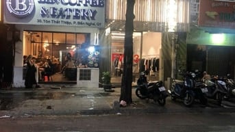 Cần bán nhà chung cư mặt tiền trung tâm quận 1