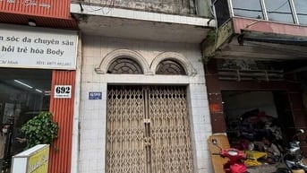 Bán Nhà Mặt Tiền Kinh Doanh, có vỉa hè, tiện kinh doanh đa ngành nghề