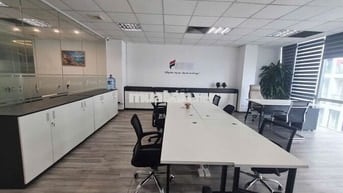 Sang nhượng Văn phòng 36 Hoàng cầu