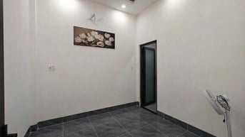 Bán nhà mới trong hẻm 81 trương định
