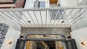 🏠 BÁN NHÀ KHU VIP PHÚ NHUẬN – NHÀ ĐẸP 4 TẦNG – SÂN ĐỂ XE RỘNG