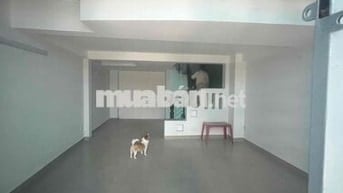 Cho thue nhà hxt 4.5x20m 2 lầu lệch tầng 4pn 3wc 15tr