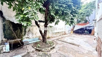 CHO THUÊ MẶT BẰNG SÂN VƯỜN 134M2 HẺM GẦN CHỢ ĐÊM GIÁ 25 TRIỆU LỘC THỌ