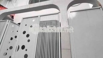 Sát bên KCX Tân Thuận - 2 CỬA SỔ TRỜI - PHÒNG CÓ GÁC - Nhận xe điện