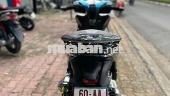 Điểm qua 3 dòng xe Wave của Honda gây "sốt" tại thị trường Việt Nam? Xe máy Honda SH 125 màu xanh đen đời 2025