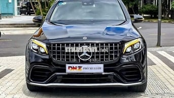 Mercedes Benz GLC250 4MATIC model 2020
