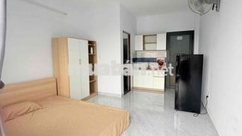 SIÊU PHẨM STUDIO CÓ BAN CÔNG SAU LƯNG TRƯỜNG ĐH NGUYỄN TẤT THÀNH