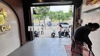 Hiếm: nhà MT Q.1 vỉa hè khủng 9m – 3 tầng + lửng + ST🕉️👇