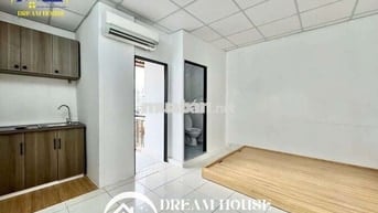 STUDIO BAN CÔNG THOÁNG MÁT NHÀ MỚI AN NINH NỘI THẤT CƠ BẢN Ở LIỀN ĐƯỢC