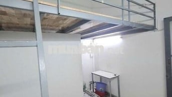 Phòng gác cao 2m Nơ Trang Long