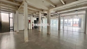 Trần cao 3m5 - Nguyễn Gia Trí (D2) - 7 tầng gần 2000m2 giá chỉ 2xx !!!