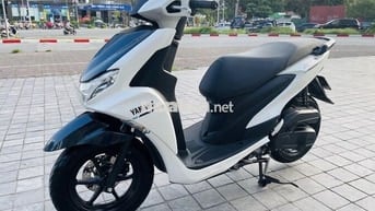 Xe máy Yamaha FreeGo màu trắng đen xe chính chủ
