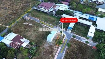 Góc 119m2 mặt tiền nhựa rộng 9m ngay trường  Quốc tế Trịnh Hoài Đức