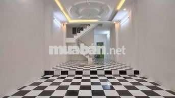 Cho thuê nhà nguyên căn đường Hồ Hảo Hớn quận 1