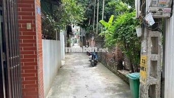 Chính chủ cần bán: 56m2 đất vuông vắn cổng làng Di Trạch. MT 4m