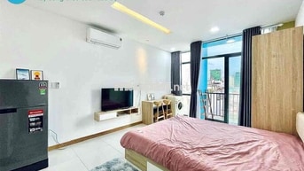 CHO THUÊ CH STUDIO BALCON CAO CẤP MÁY GIẶT RIÊNG NGAY NGÃ TƯ HÀNG XANH