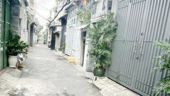 8.x tỷ, HXH 4 lầu, 4.1x17m, sau lưng Emart Phan Văn Trị