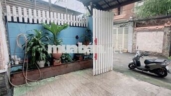 Giảm 2.2 Tỷ. Nhà đẹp Bùi Đình Túy 4 tầng 100m2 vuông A4. Giá 18.8 Tỷ