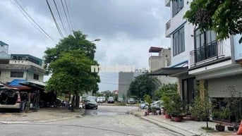 HÀ ĐÔNG - PHÂN LÔ - Ô TÔ TRÁNH - VỈA HÈ ĐÁ BÓNG - CẠNH VƯỜN HOA - MÓNG