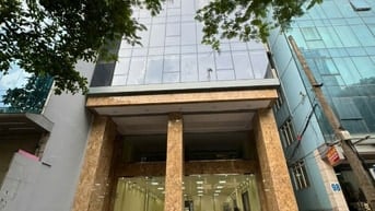 Văn phòng siêu vip, mặt phố, full kính, giá tốt, có PCCC, 2 hầm